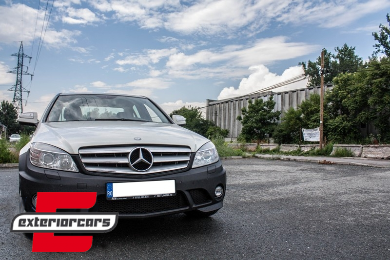 Prednji branik C63 AMG dizajn (PDC) / Mercedes C-klasa W204 (2007-2010), COFBMBW204AMGP