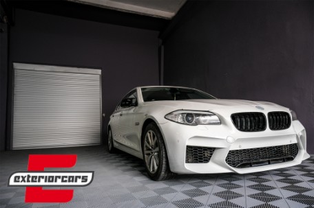 Prednji branik G30 M5 dizajn (PDC&SRA) / BMW serije 5 F10 F11 (2011-2017), FBBMF10M5PWG