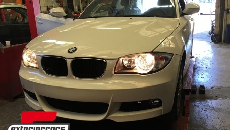 Prednji branik M paket dizajn / BMW serije 1 E81 E82 E87 E88 (2004-2012), ZPBM45