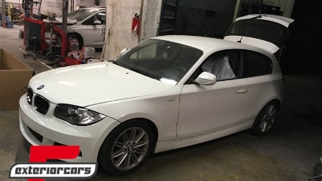 Prednji branik M paket dizajn / BMW serije 1 E81 E82 E87 E88 (2004-2012), ZPBM45