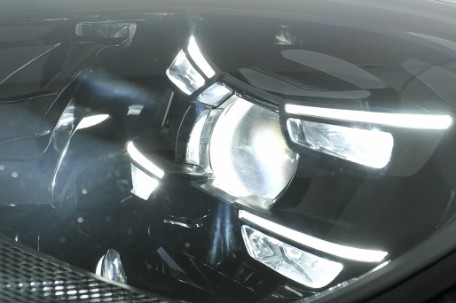 Prednji branik sa prednjim farovima za nadogradnju u GTS dizajn / Porsche Macan 95B (2014-2023), CBFPOMA95B