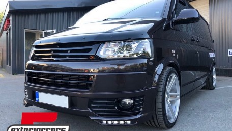Prednji nastavak branika LED DRL Sportline dizajn / VW Transporter Multivan Caravelle T5 T5.1 Facelift (2010-2015), FBSVWT5B