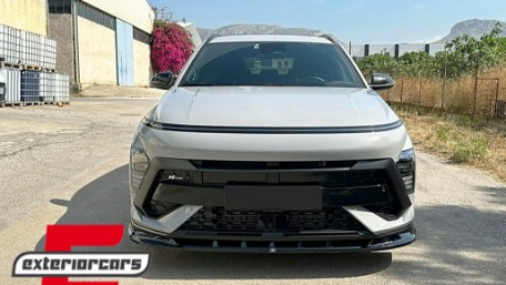 Prednji nastavak branika (piano crna) / Hyundai Kona N-Line Mk2 (2023-), FBSHYKMK2