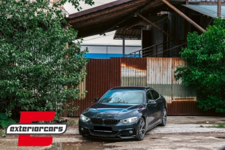 Prednji splitter M-Performance dizajn (piano crna) / BMW serije 4 F32 Coupe F33 Cabrio F36 Gran Coupe (2013-03.2019), FBSBMF32MPB