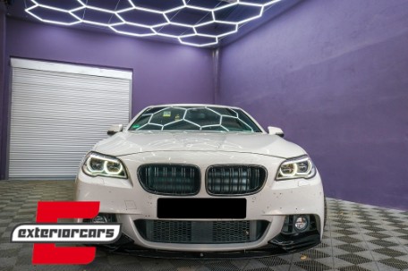 Prednji splitter M-Performance dizajn (piano crna) / BMW serije 5 F10 F11 limuzina karavan (2011-2017), 5111403-2JOM