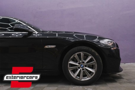 Prednji splitter M-Performance dizajn (piano crna) / BMW serije 5 F10 F11 limuzina karavan (2011-2017), 5111403-2JOM