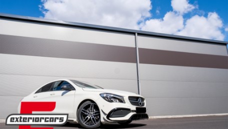 Prednji splitteri CLA45 AMG dizajn (piano crna) / Mercedes CLA W117 Facelift (2016-2018), FBSPMBW117FAMG