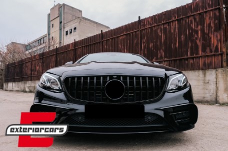 Prednji splitteri (piano crna) / Mercedes E-klasa W213 S213 C238 A238 Sport Line E53 (2016-2020), GCP-SW-MB-088