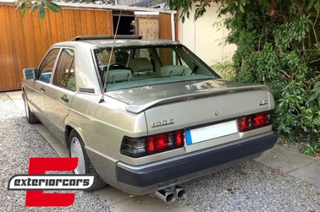 Stražnja svjetla (crvena/kristal) / Mercedes W201 190 (12.1982-05.1993), LTME10