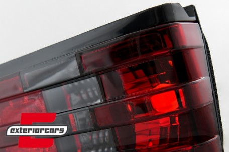 Stražnja svjetla (crvena/smoke) / Mercedes W201 190 (12.1982-05.1993), LTME11
