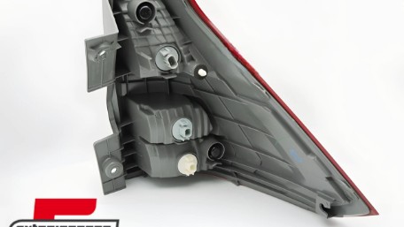 Stražnje svjetlo (desna strana) / Honda CR-V IV (2012-2016), RHO01R