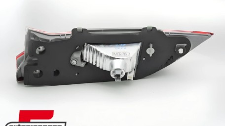 Stražnje svjetlo LED (desna strana) / Honda CR-V V (2017-2023), RHO03R