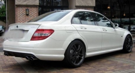 Zadnji branik C63 AMG dizajn (PDC) / Mercedes C-klasa W204 (2007-2011), ZTME01