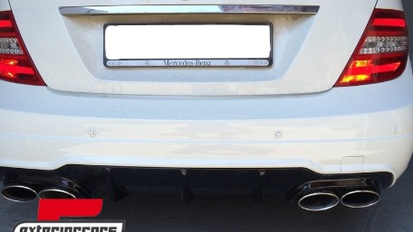 Zadnji branik Facelift C63 AMG dizajn / Mercedes C-klasa W204 (2007-2014), RBMBW204C63AMG