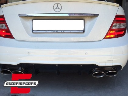 Zadnji branik Facelift C63 AMG dizajn / Mercedes C-klasa W204 (2007-2014), RBMBW204C63AMG